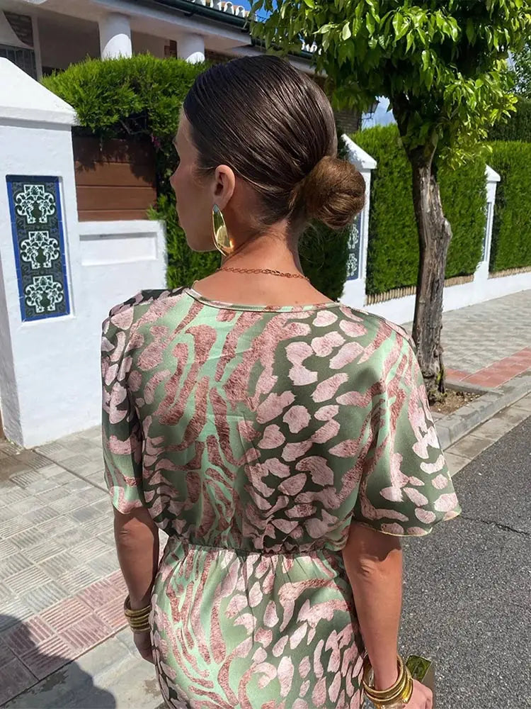 Lovia – Groene Satijnen Midi Jurk
