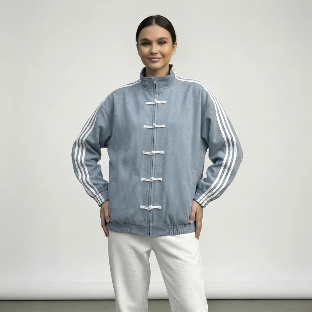 Femke | Dames Track Jacket Retro – Knoopsluiting met Lussen en Contrasterende Mouwstrepen