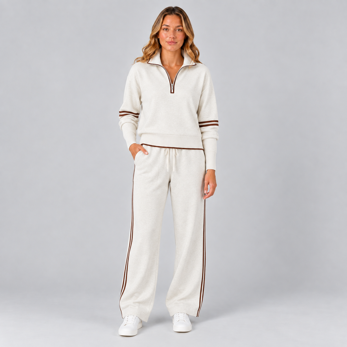 Femke | Comfortabele Loungeset – Halve Rits en Streepdetails