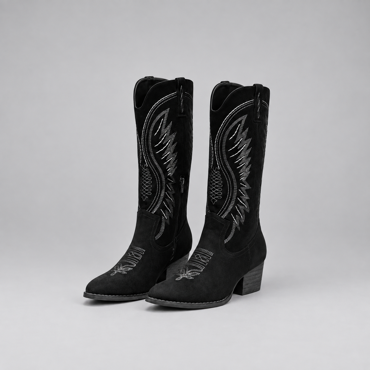 Isa | Western Boots in Suède-Look – Geborduurd Patroon en Kniehoge Schacht