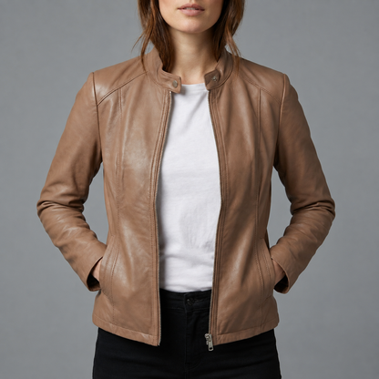 Kim | Cropped Jasje in Leerlook – Opstaande Kraag met Drukknoop en Figuurnaden