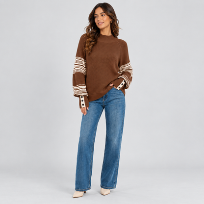 Maud | Warme Trui met Contrastkraag – Noorse Mouwdetails en Knoopmanchetten