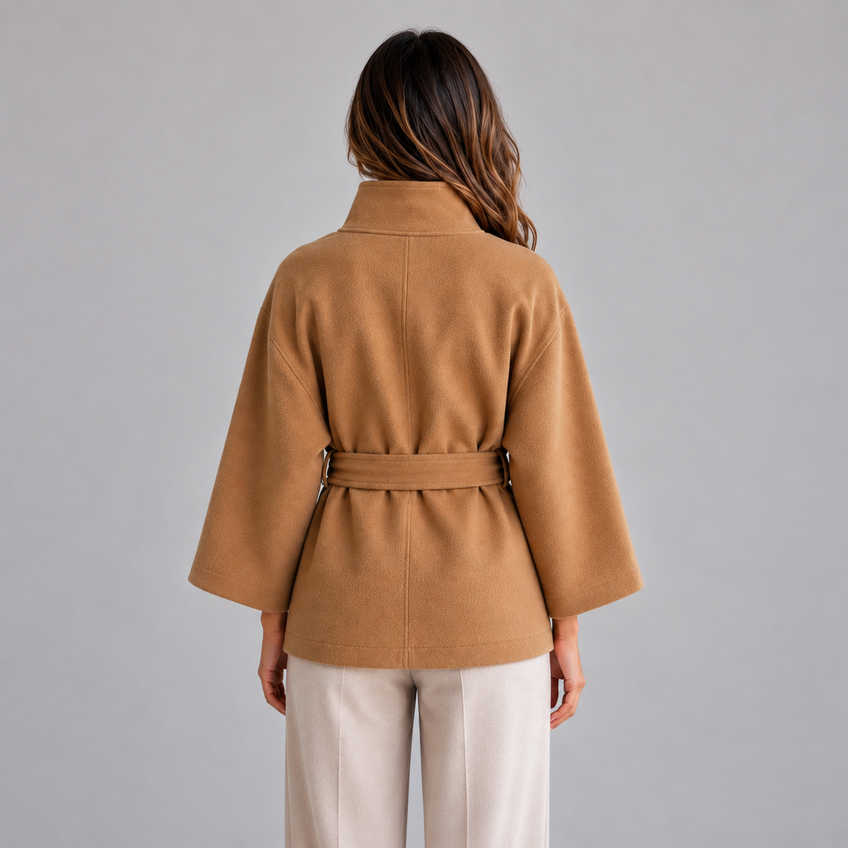 Sanne | Dames Capejas Elegant – Opstaande Kraag en Strikceintuur
