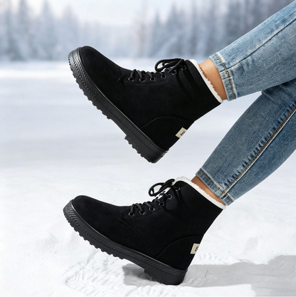 Romy | Dames Winterlaarzen Halfhoog – Veters of Zijrits en Pluche Voering