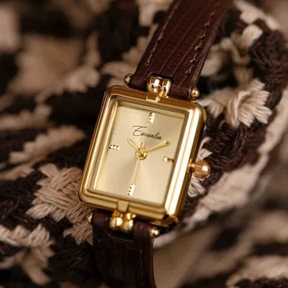 Stijlvolle Dames Gouden Horloge Met Klassieke Leren Band