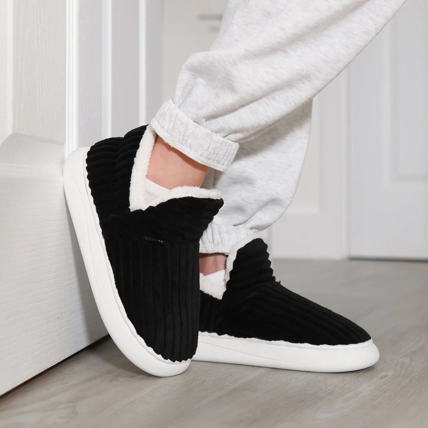 Lovia – CozyComfort Fleece Pantoffels | 1+1 GRATIS